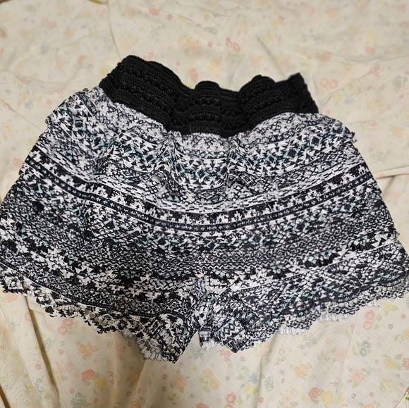 Scort - Picture 1 of 1